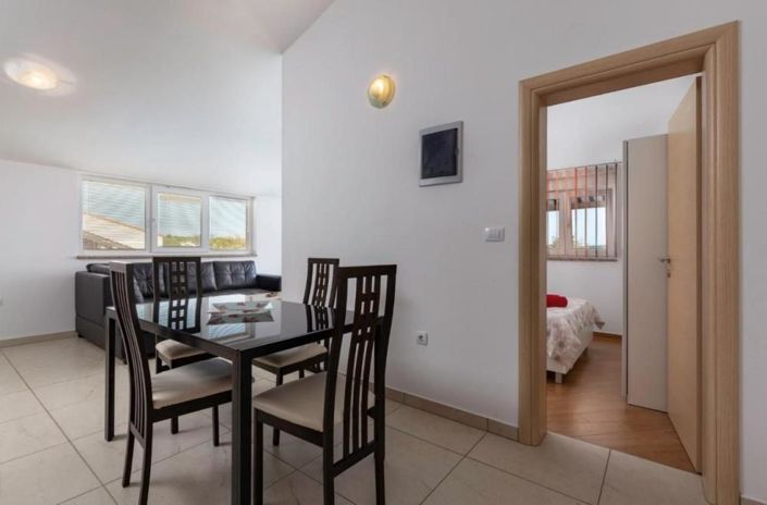 Image No.21-11 Bed Property for sale