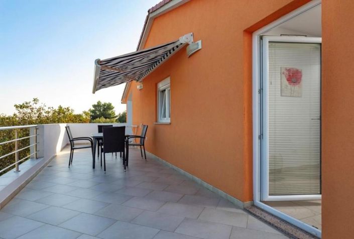 Image No.9-11 Bed Property for sale