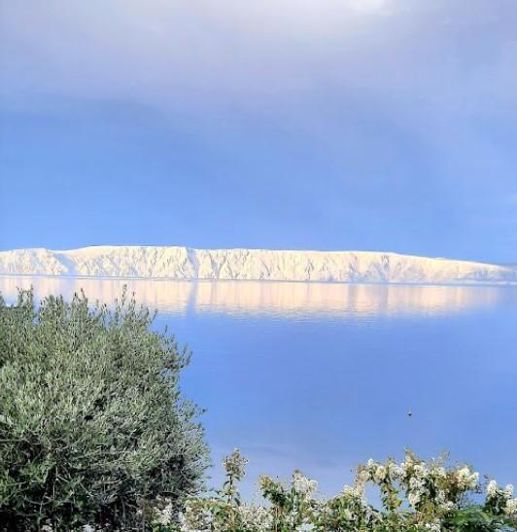 Image No.6-3 Bed Property for sale