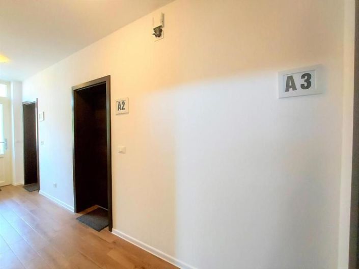 Image No.24-7 Bed Property for sale