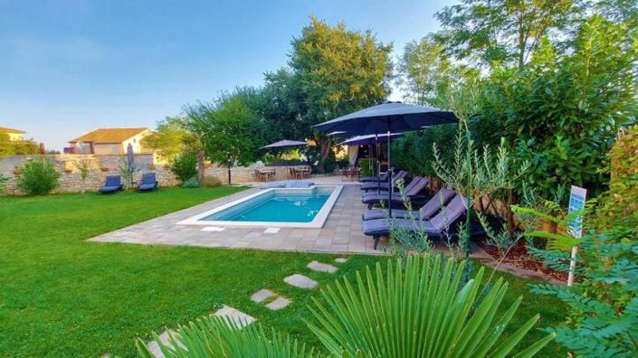 Image No.4-7 Bed Property for sale