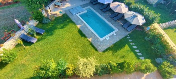 Image No.9-7 Bed Property for sale