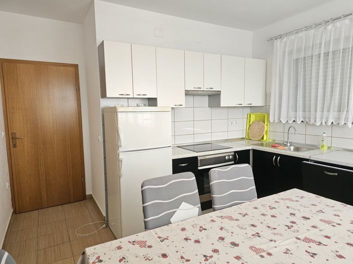 Image No.13-9 Bed Property for sale