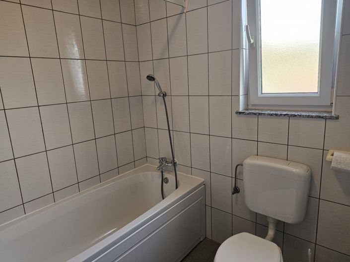 Image No.16-9 Bed Property for sale