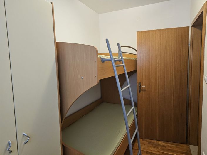 Image No.7-9 Bed Property for sale