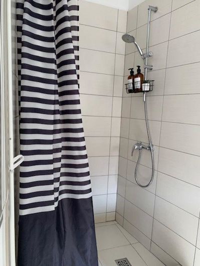 Image No.18-5 Bed Property for sale