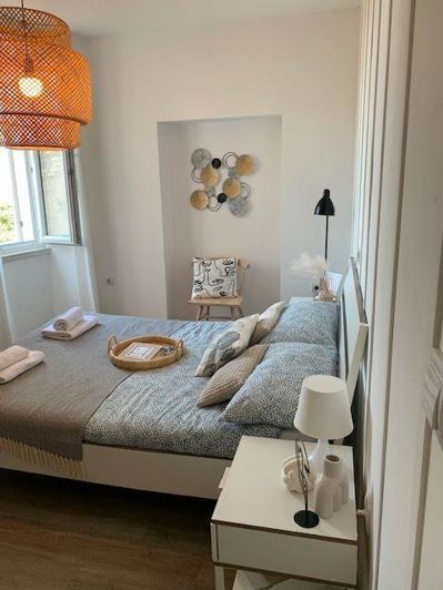 Image No.19-5 Bed Property for sale