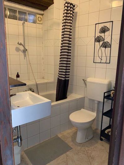 Image No.23-5 Bed Property for sale