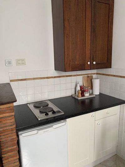 Image No.24-5 Bed Property for sale