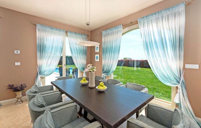 Image No.16-4 Bed Property for sale