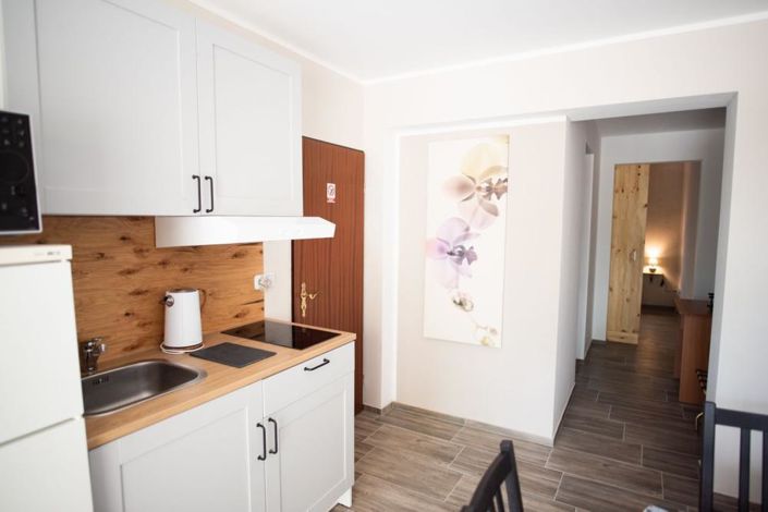 Image No.10-10 Bed Property for sale