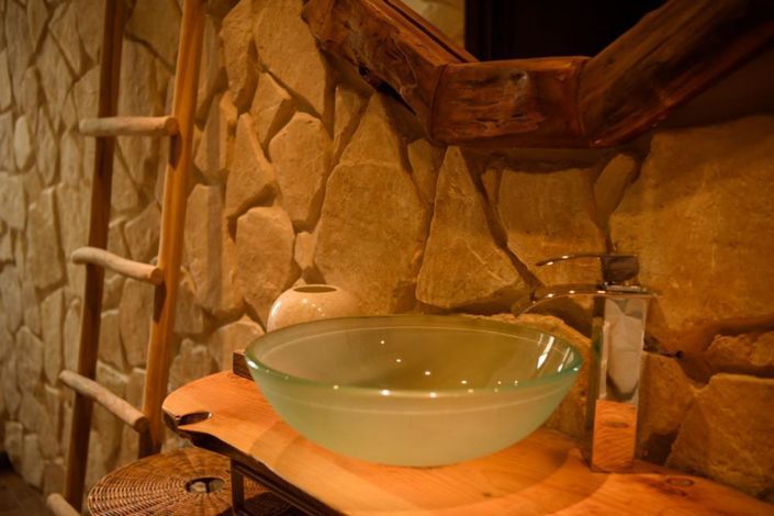 Image No.15-10 Bed Property for sale