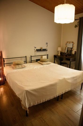 Image No.22-10 Bed Property for sale