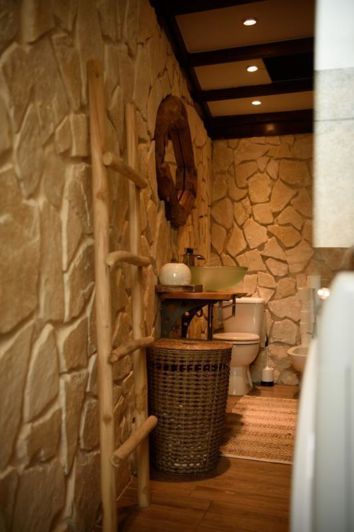 Image No.7-10 Bed Property for sale