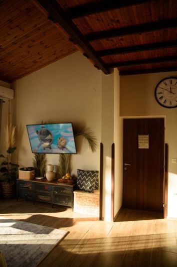 Image No.8-10 Bed Property for sale