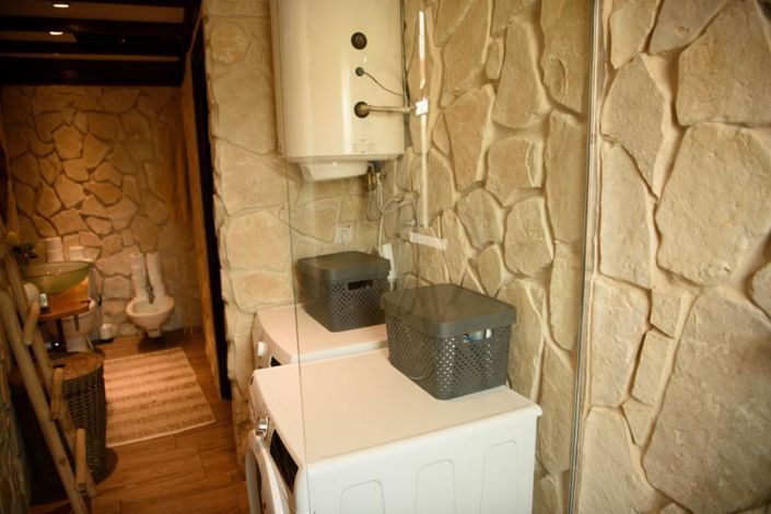 Image No.9-10 Bed Property for sale