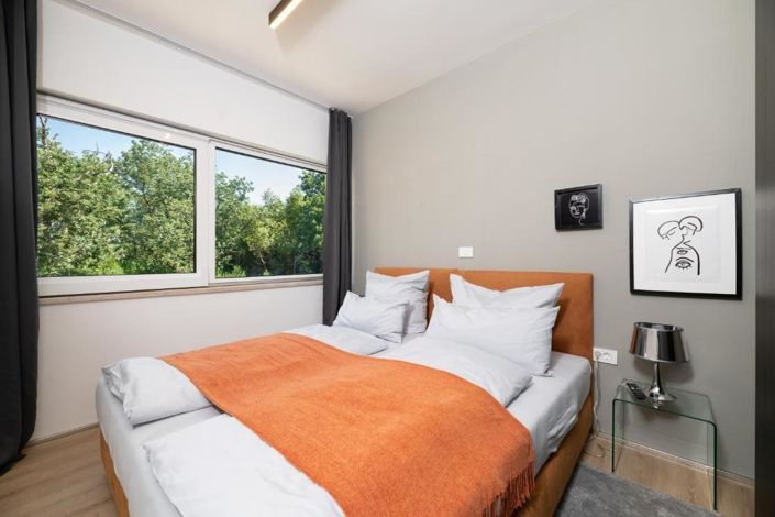 Image No.13-3 Bed Property for sale