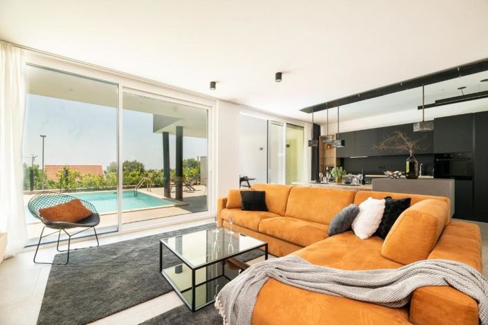 Image No.7-3 Bed Property for sale