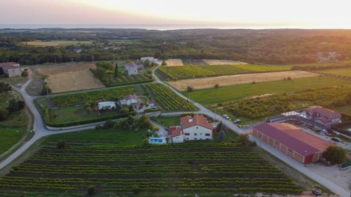 Image No.13-4 Bed Property for sale