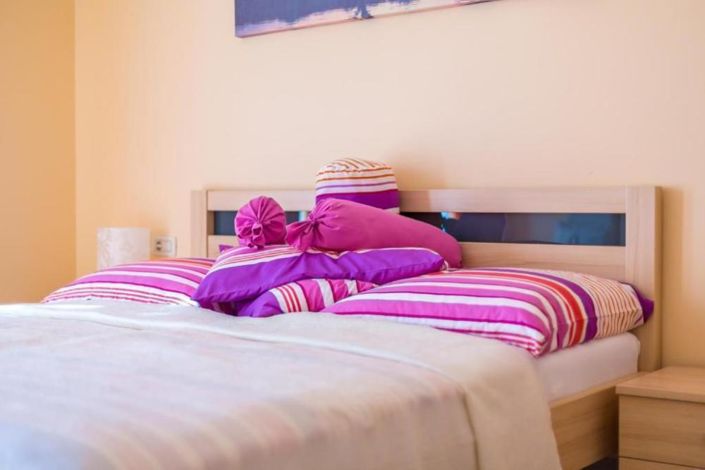 Image No.18-4 Bed Property for sale