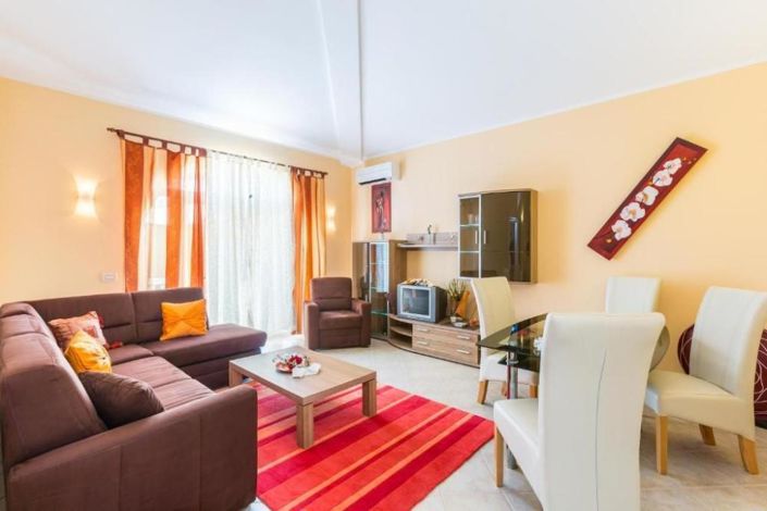 Image No.24-4 Bed Property for sale