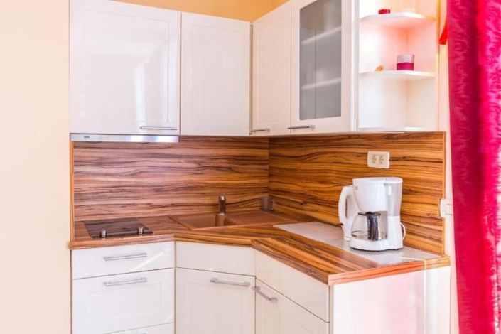 Image No.5-4 Bed Property for sale