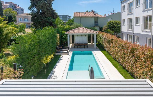 Image No.4-6 Bed Property for sale