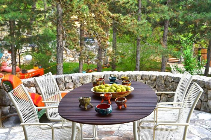 Image No.17-2 Bed Property for sale