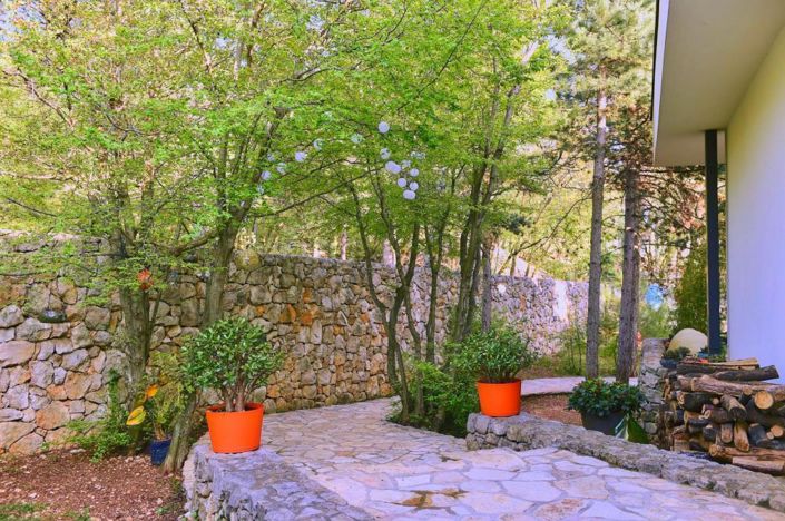 Image No.25-2 Bed Property for sale