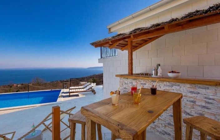 Image No.6-4 Bed Property for sale