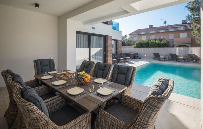 Image No.11-Propriété de 4 chambres à vendre à Umag