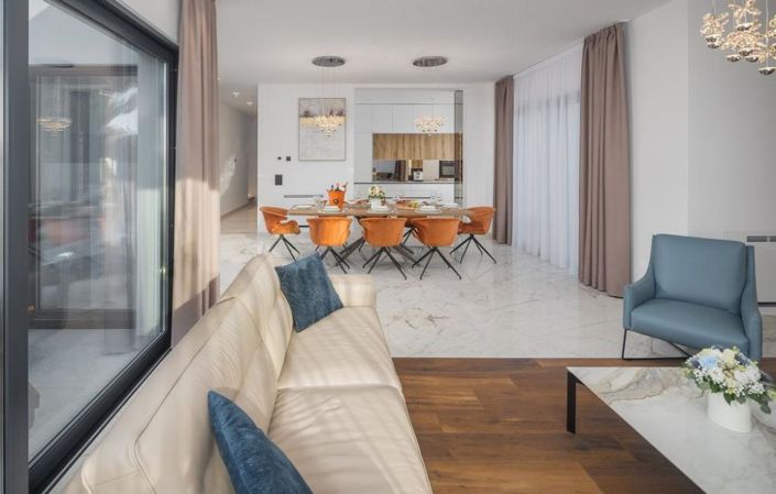 Image No.6-Propriété de 4 chambres à vendre à Umag