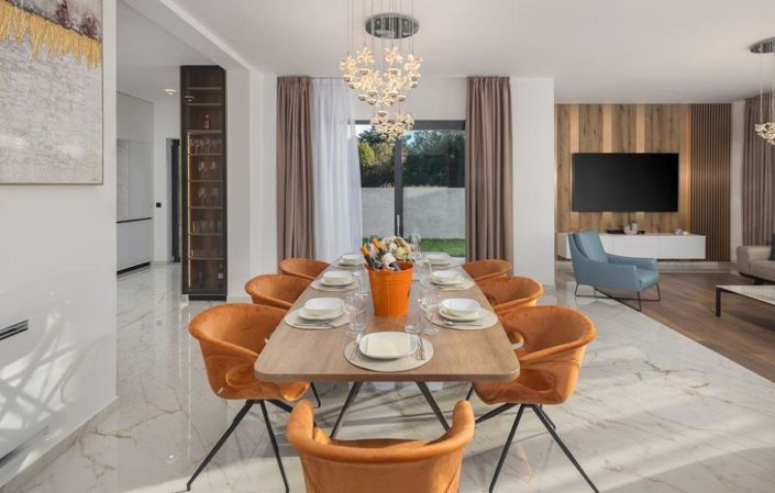 Image No.8-Propriété de 4 chambres à vendre à Umag