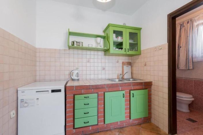 Image No.22-4 Bed Property for sale