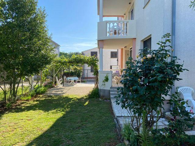 Image No.3-7 Bed Property for sale