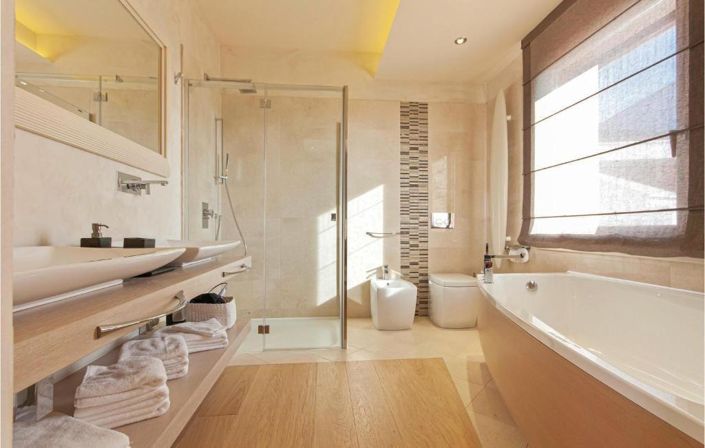 Image No.16-3 Bed Property for sale