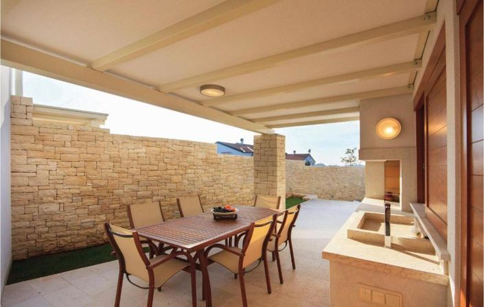 Image No.4-3 Bed Property for sale