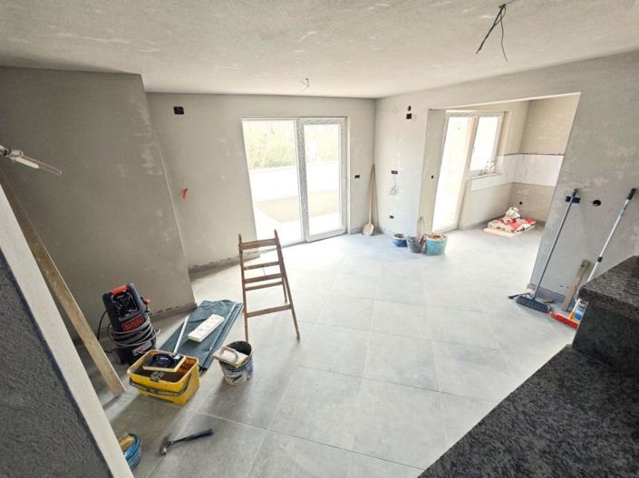 Image No.6-2 Bed Property for sale