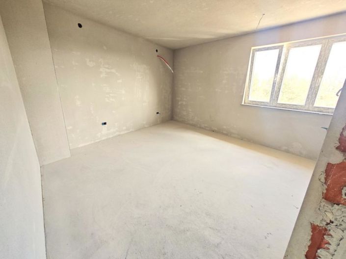 Image No.8-2 Bed Property for sale