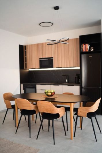 Image No.12-3 Bed Property for sale