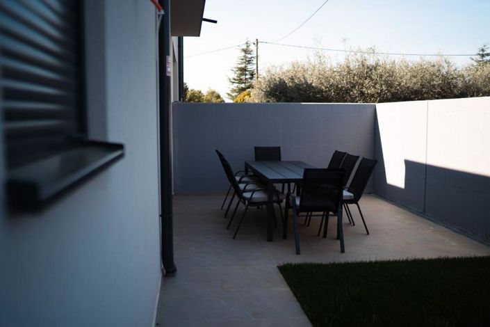 Image No.21-3 Bed Property for sale