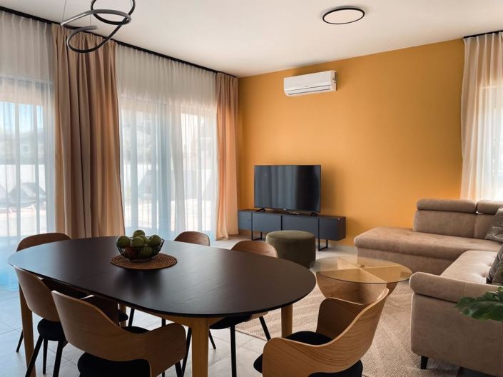 Image No.6-3 Bed Property for sale