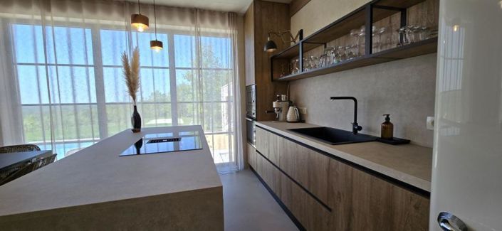 Image No.14-Propriété de 2 chambres à vendre à Karojba