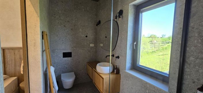 Image No.25-2 Bed Property for sale