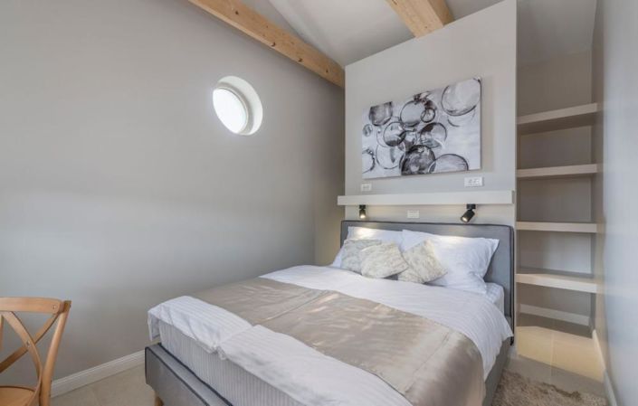 Image No.24-3 Bed Property for sale