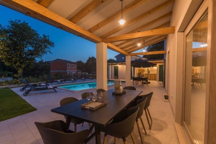 Image No.3-3 Bed Property for sale