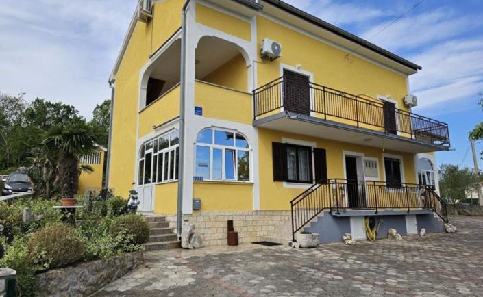 Image No.1-Propriété de 7 chambres à vendre à Malinska-Dubašnica