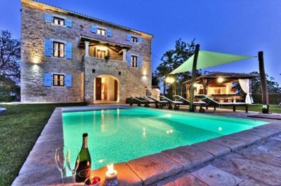 1 - Umag, Property