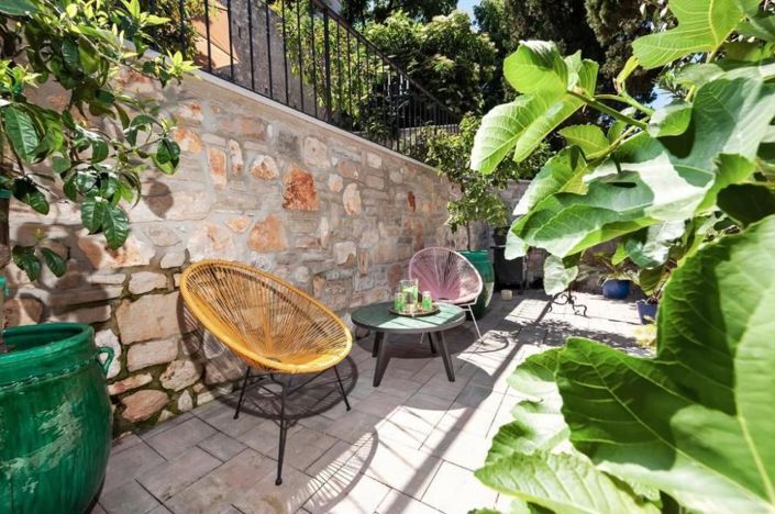 Image No.14-5 Bed Property for sale