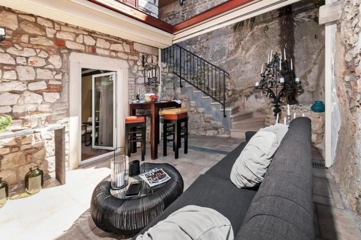 Image No.4-5 Bed Property for sale